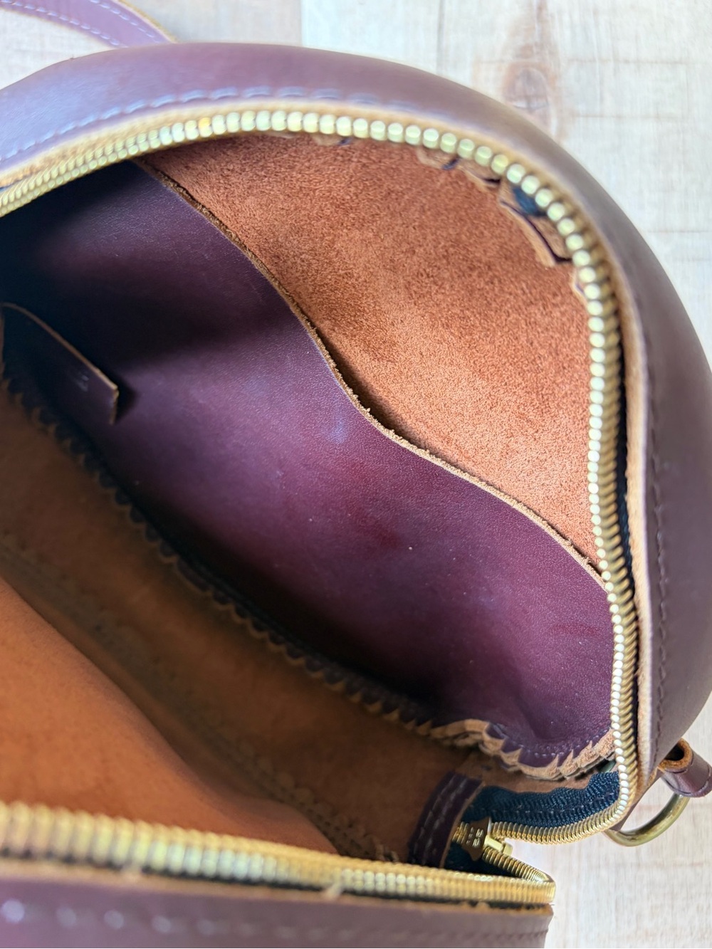 Portland Leather Large Circle Crossbody Bag - Cognac - Picture 9 of 12